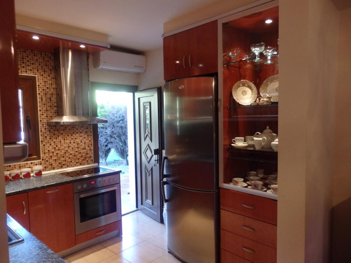 Villa George أفيتوس المظهر الخارجي الصورة