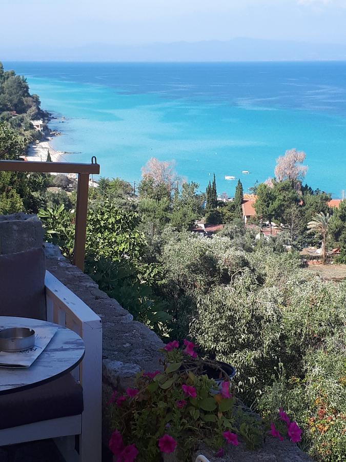 Villa George أفيتوس المظهر الخارجي الصورة