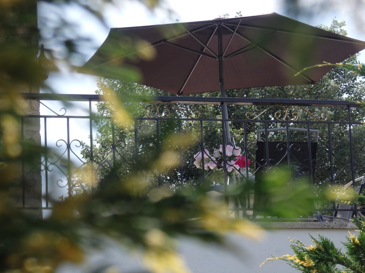 Villa George أفيتوس المظهر الخارجي الصورة